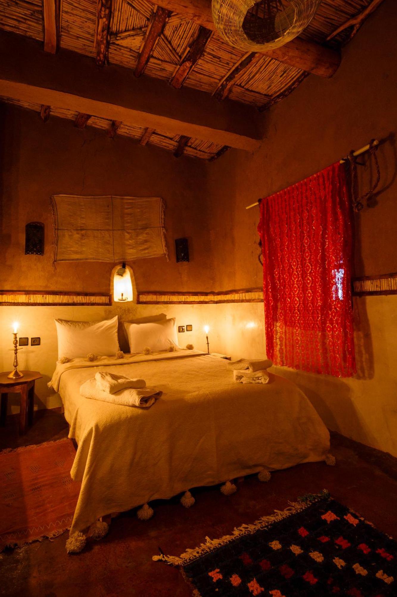 Bed and Breakfast Kasbah Tebi à Ait Benhaddou Extérieur photo