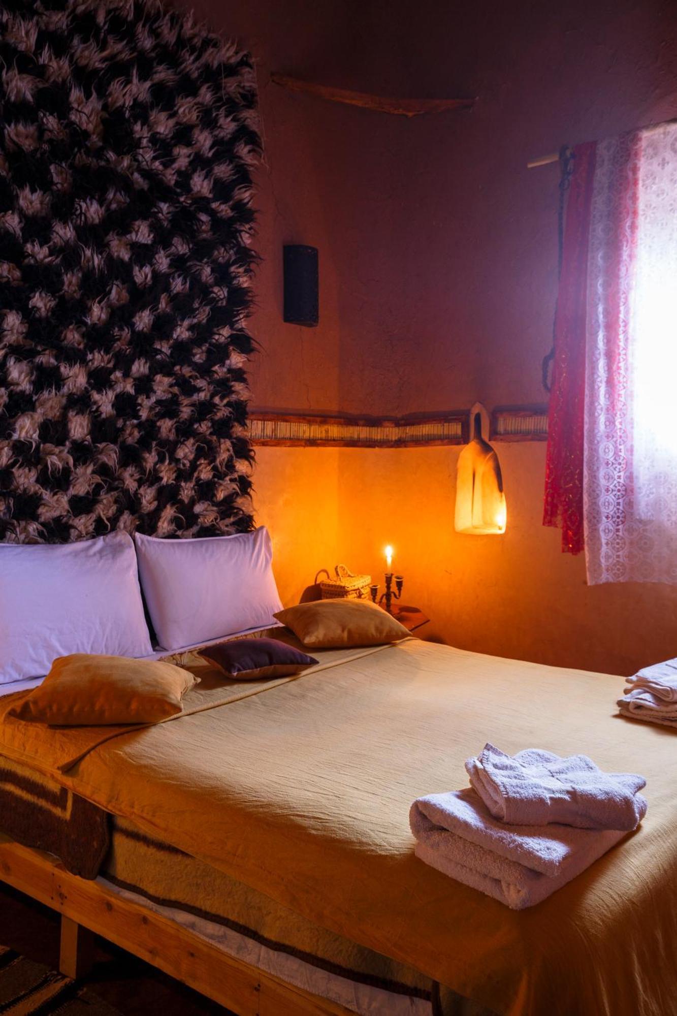 Bed and Breakfast Kasbah Tebi à Ait Benhaddou Extérieur photo